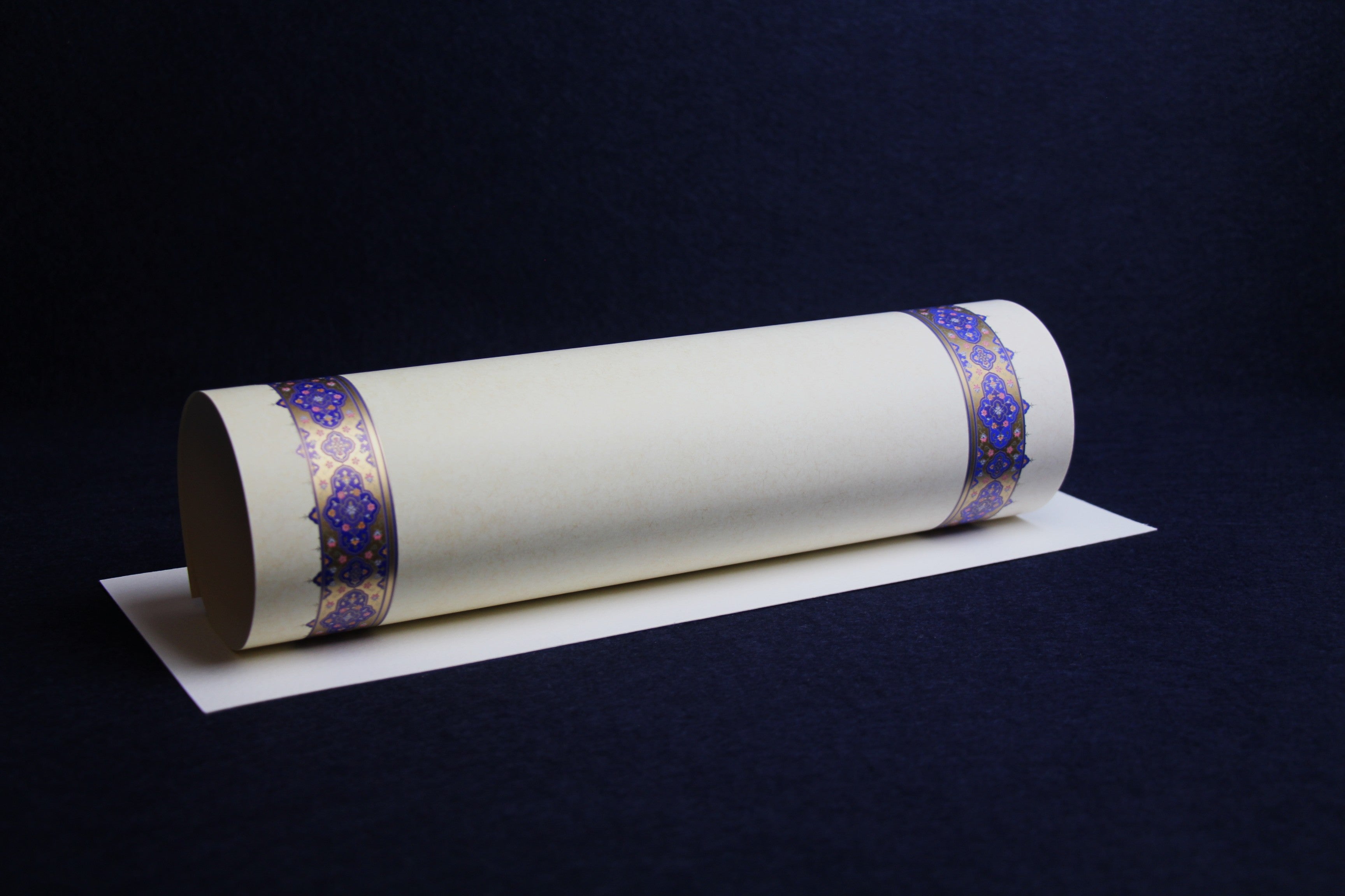 Loose sheets of paper with illuminated borders - pattern no. 10