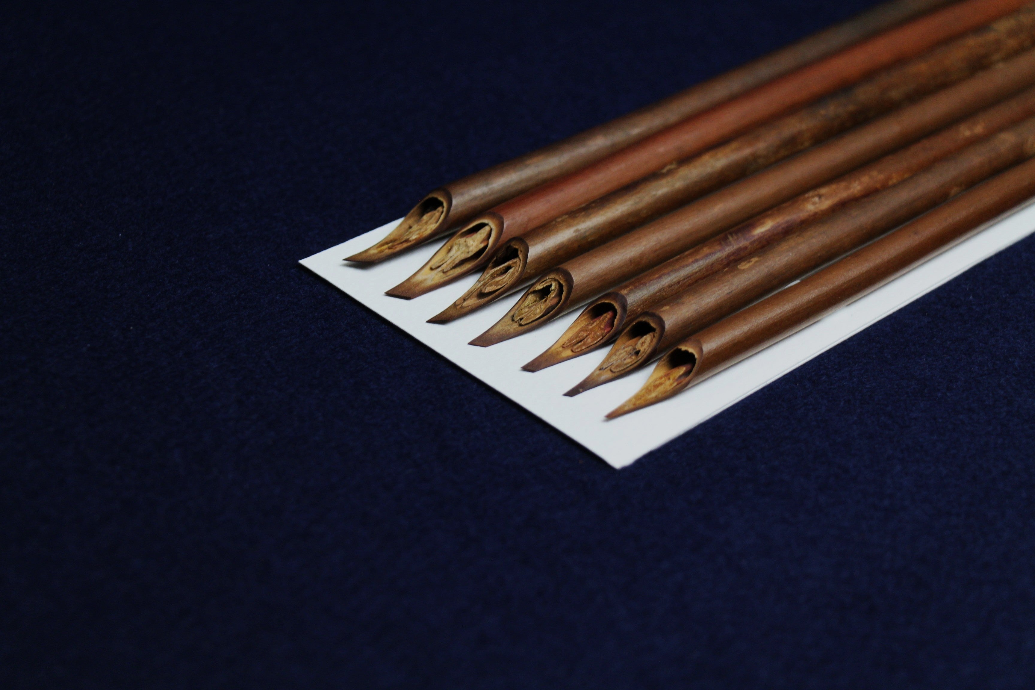 Left hand set of 7 light handam qalams, dip pens for Arabic calligraphy: 1-7 mm, right oblique nib