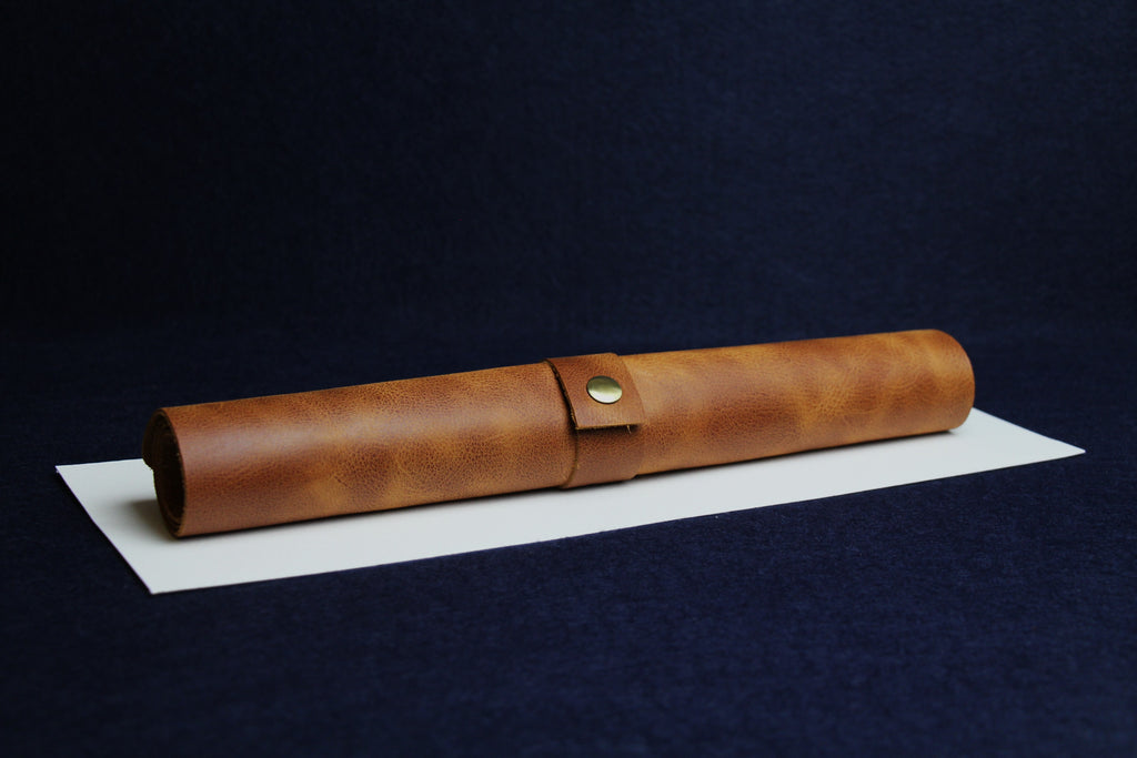 Rollable crazy horse leather writing mat: 40 x 30 cm - tan