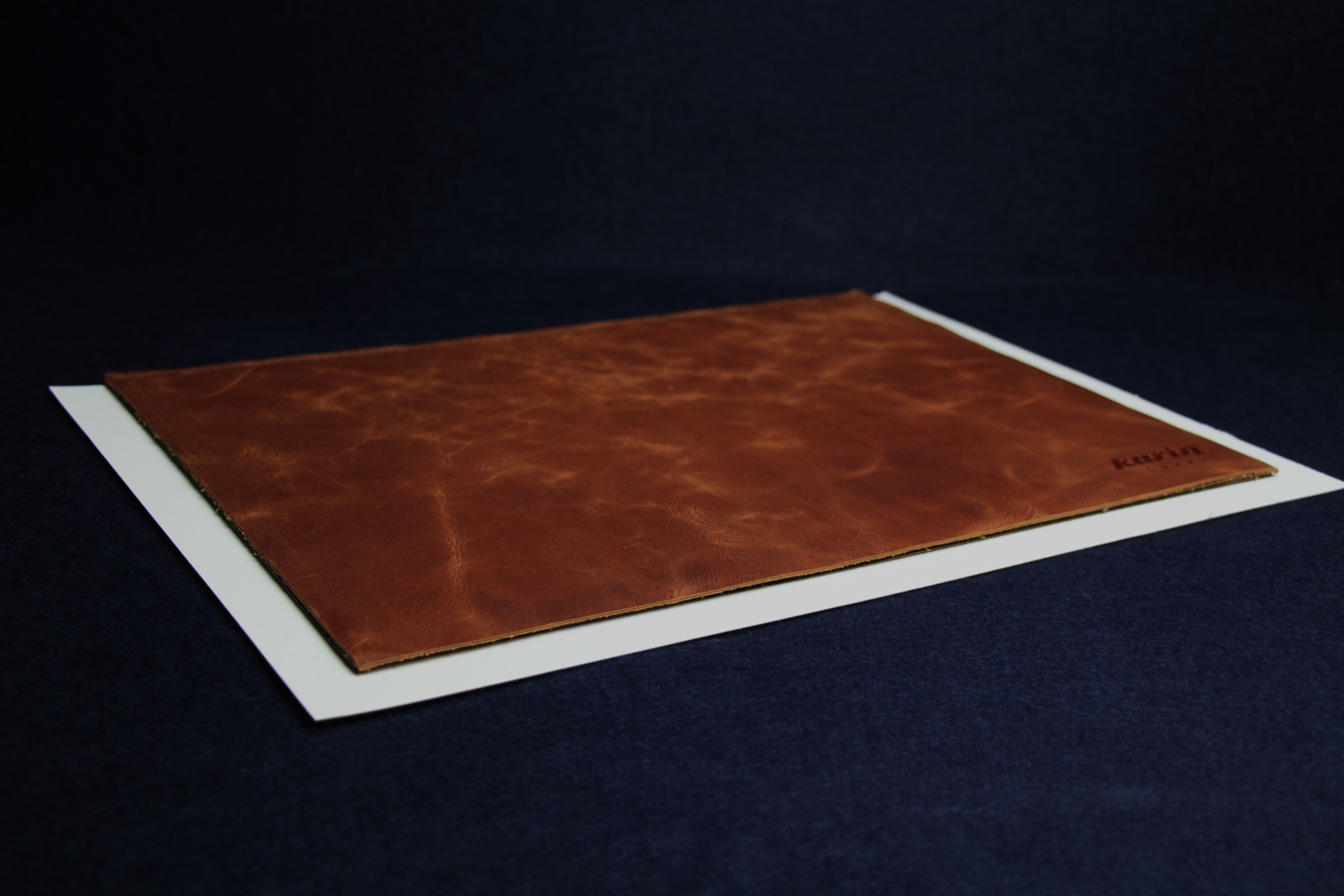 Leather writing mat with backing: 40 x 30 cm - tan