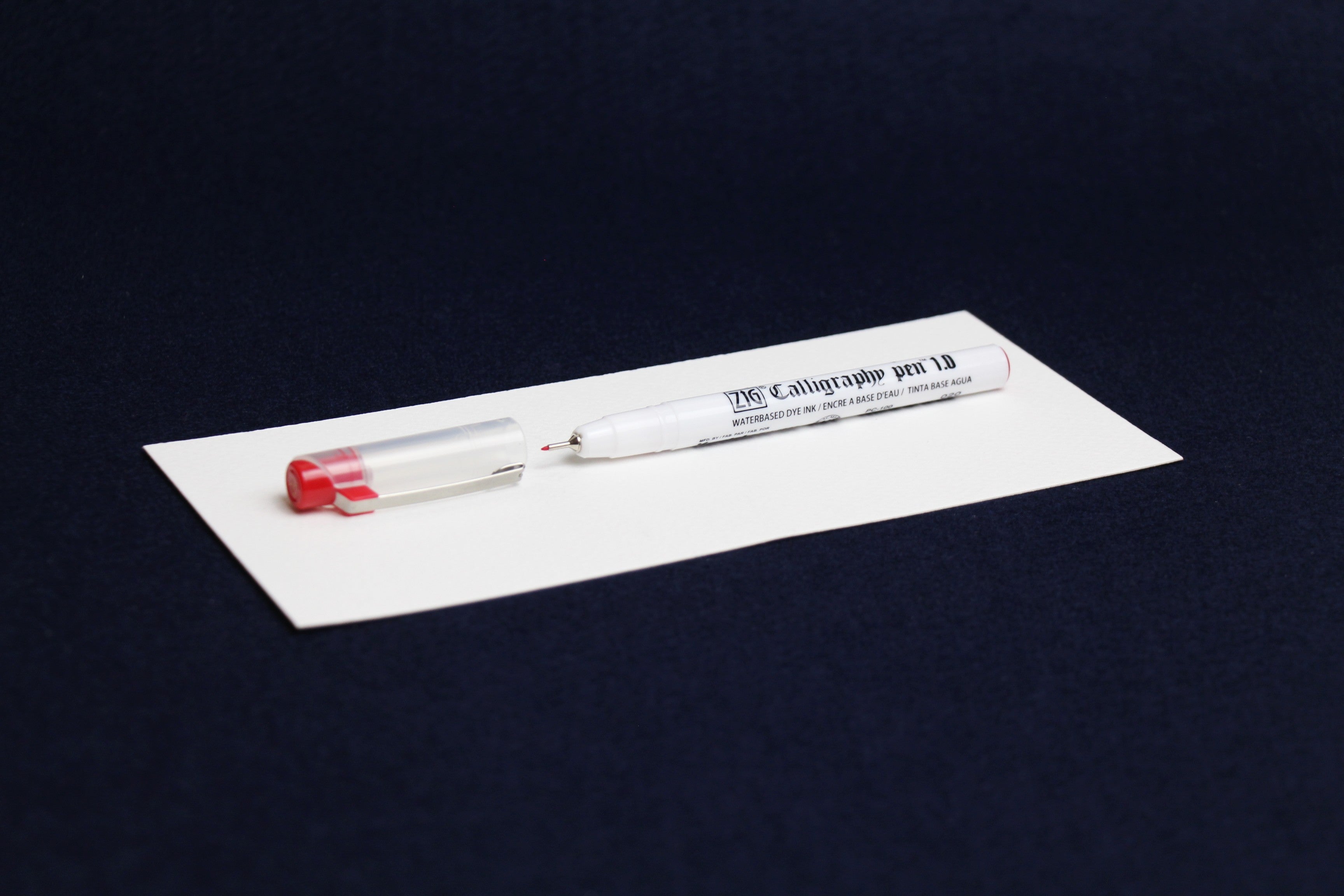 Red Kuretake ZIG Calligraphy Pen with chiselled oblique nib for Arabic calligraphy: 1 mm