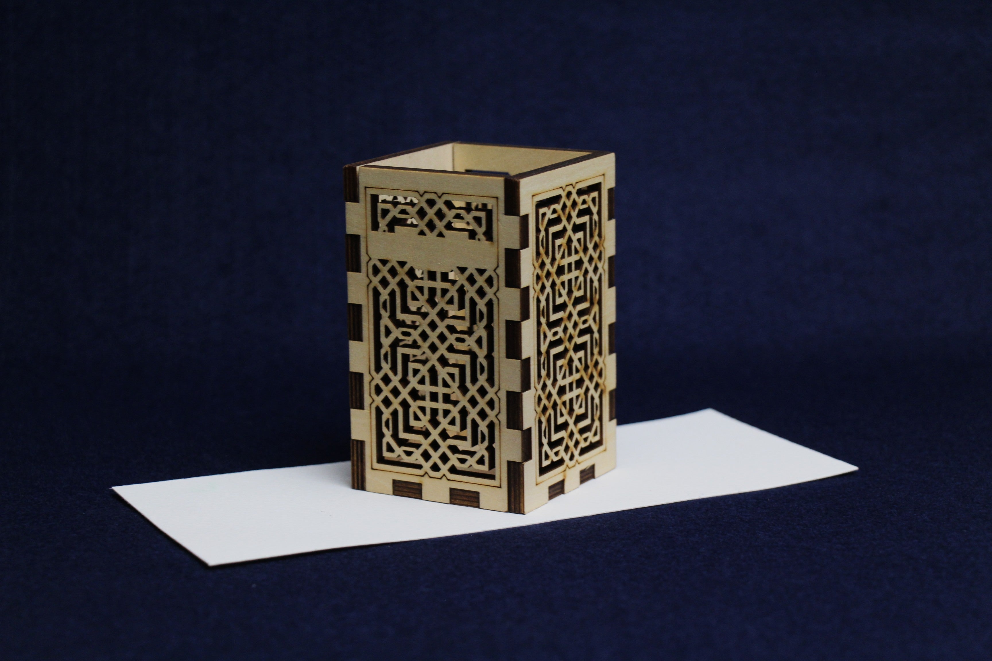 Light weight, laser cut wooden pen stand