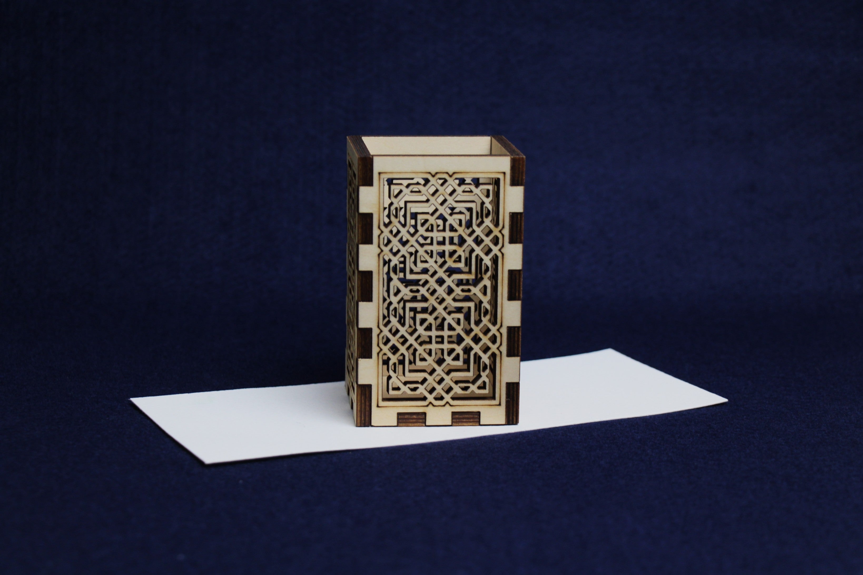 Light weight, laser cut wooden pen stand