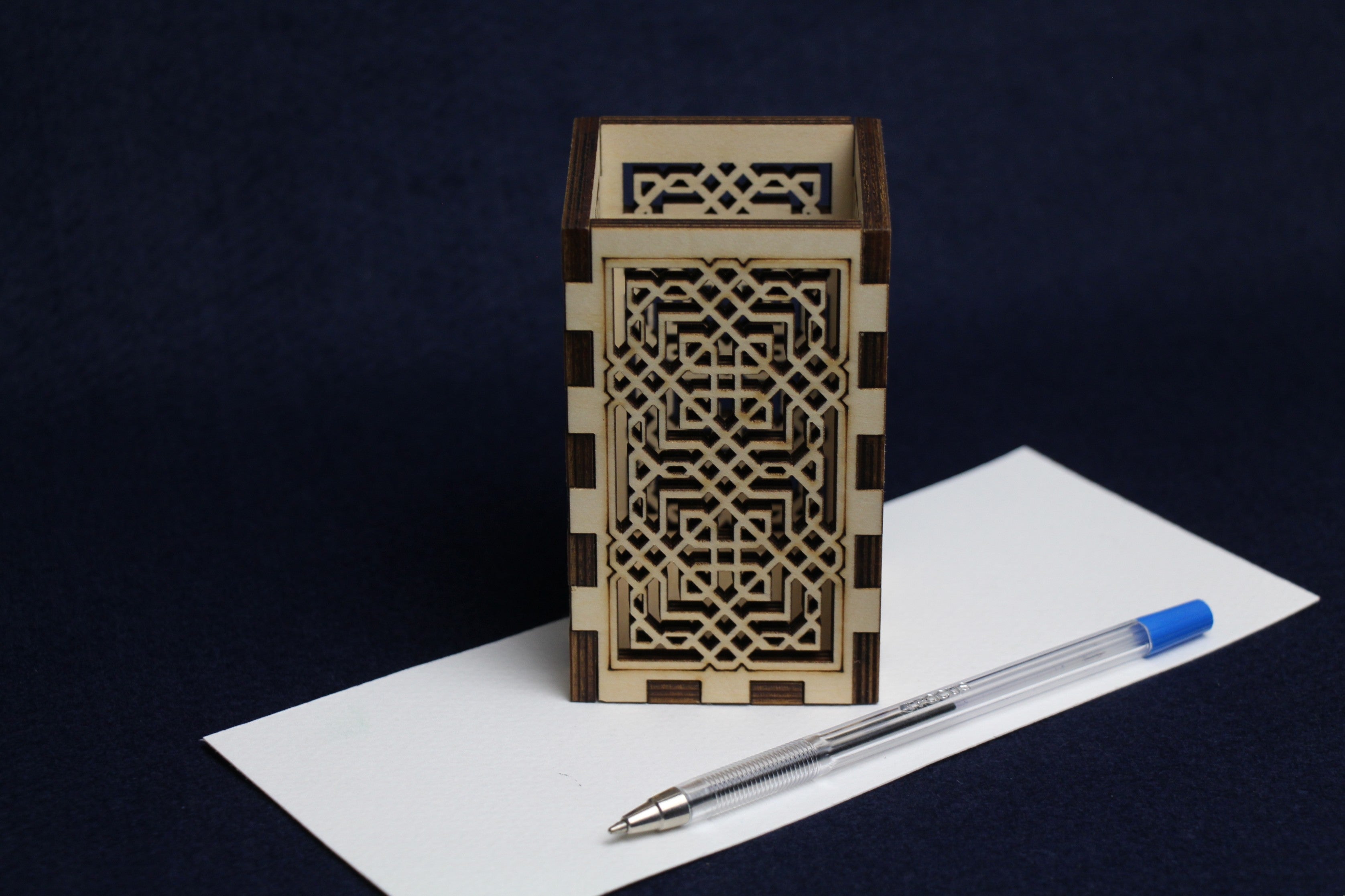 Light weight, laser cut wooden pen stand