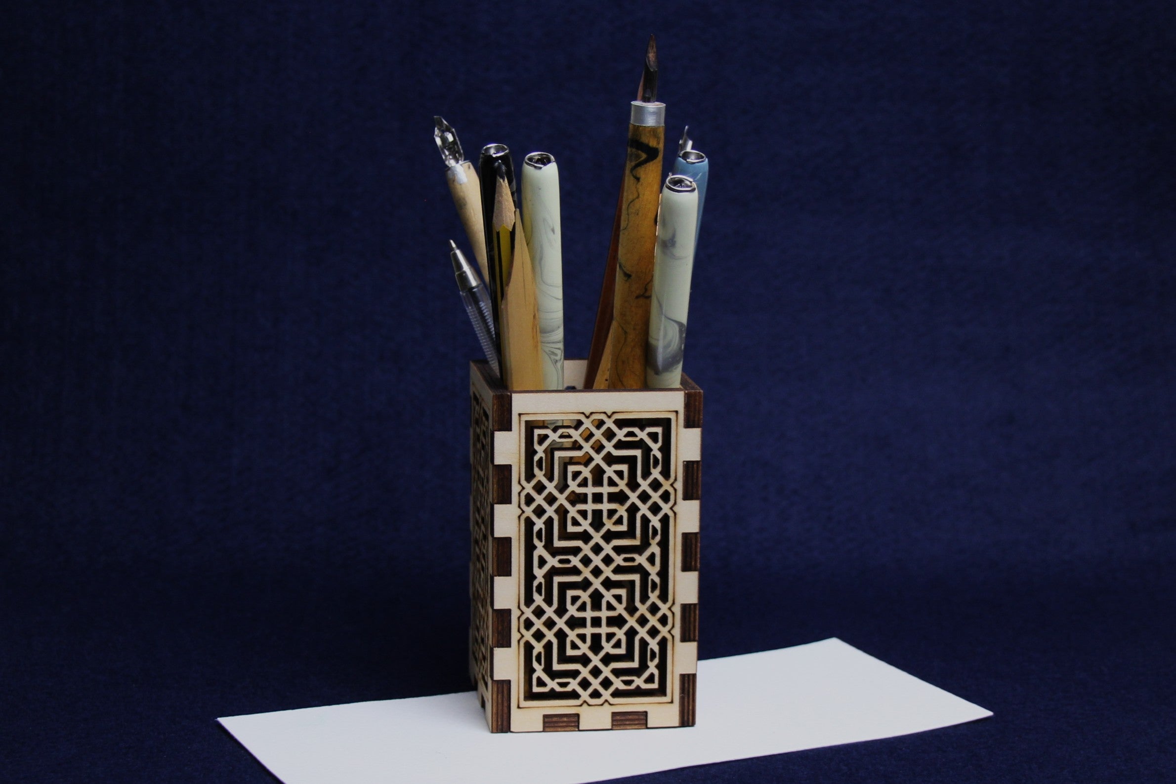 Light weight, laser cut wooden pen stand