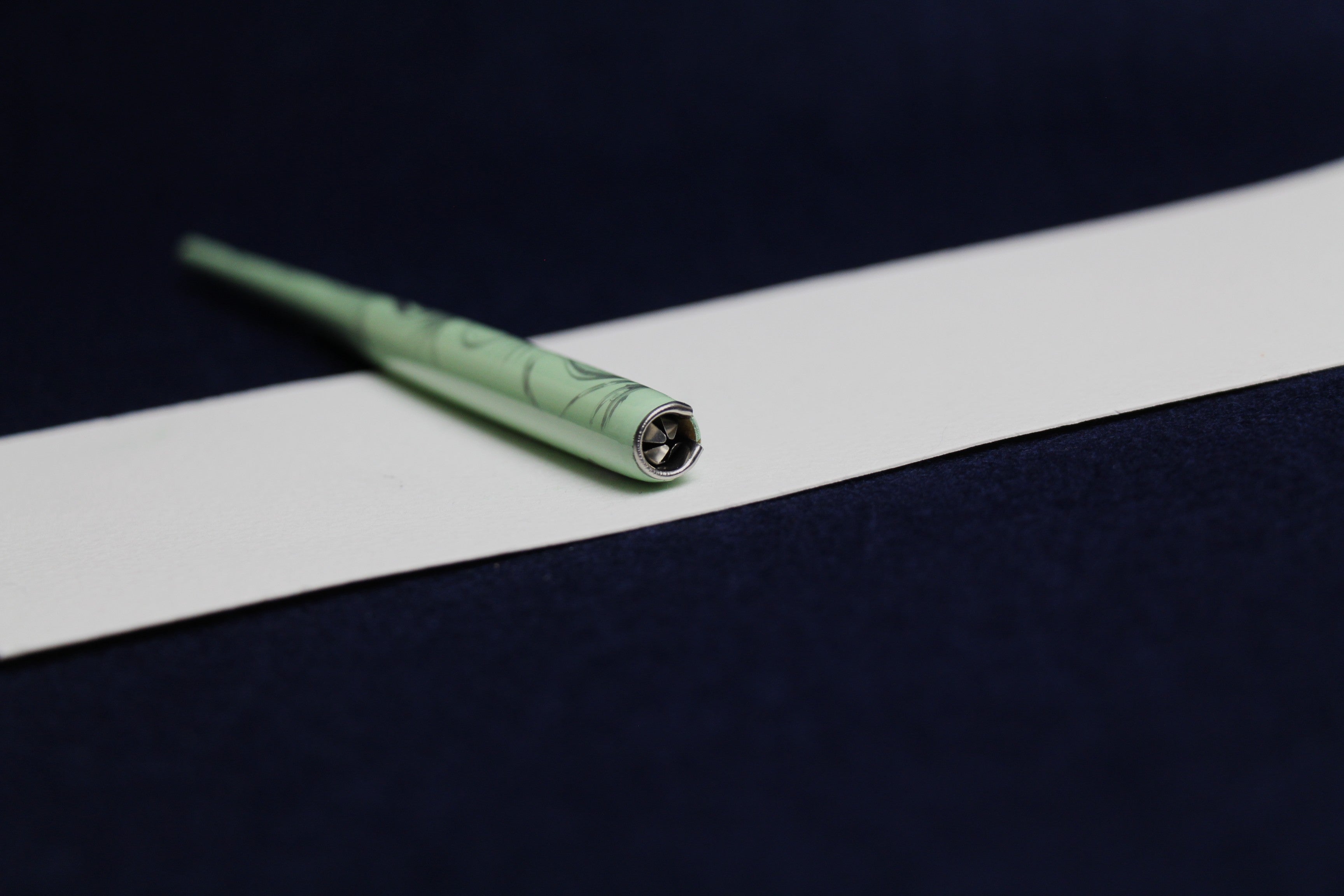 Standard nib holder - grey on mint green marble