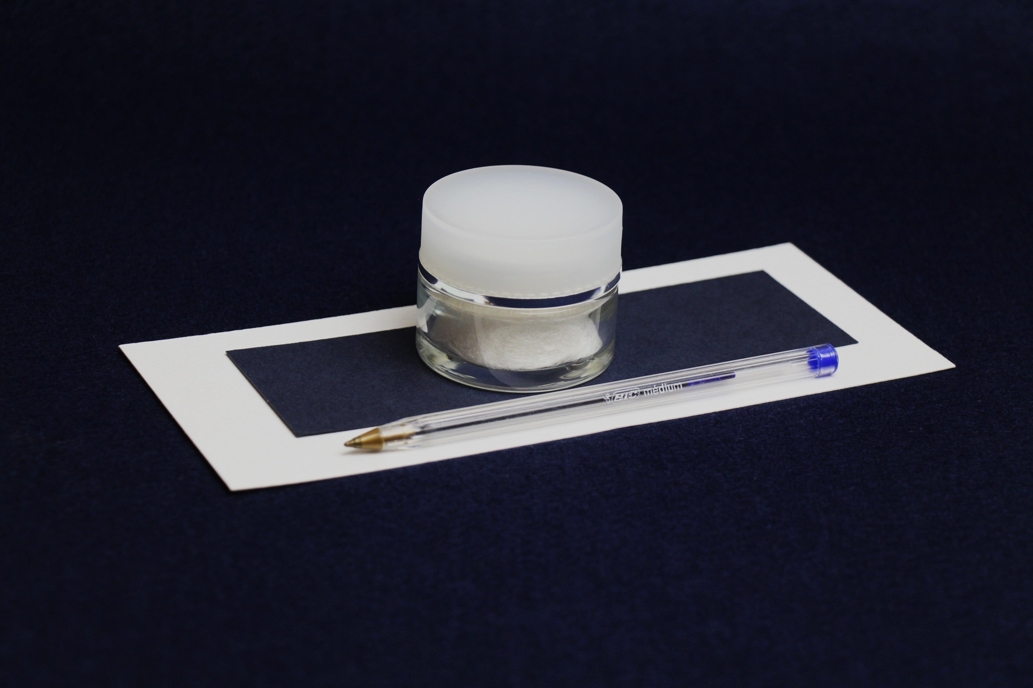 Glass round inkwell with plastic lid and likka for Arabic calligraphy