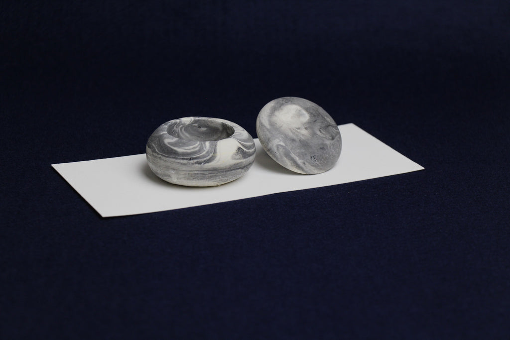 Spherical stoneware inkwell - for Arabic calligraphy