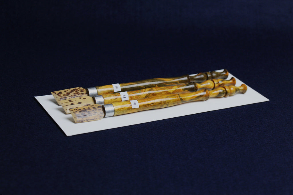 Set of 3 bamboo qalams for Arabic calligraphy: 16 - 18 mm, dip pen with left oblique nib
