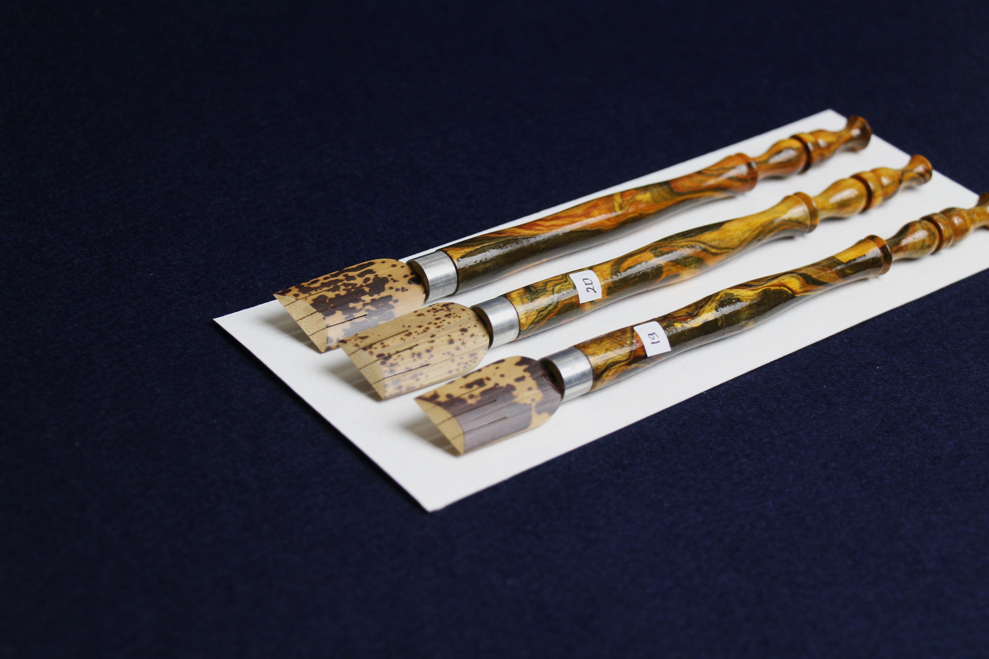 Set of 3 bamboo qalams for Arabic calligraphy: 19 - 21 mm, dip pen with left oblique nib