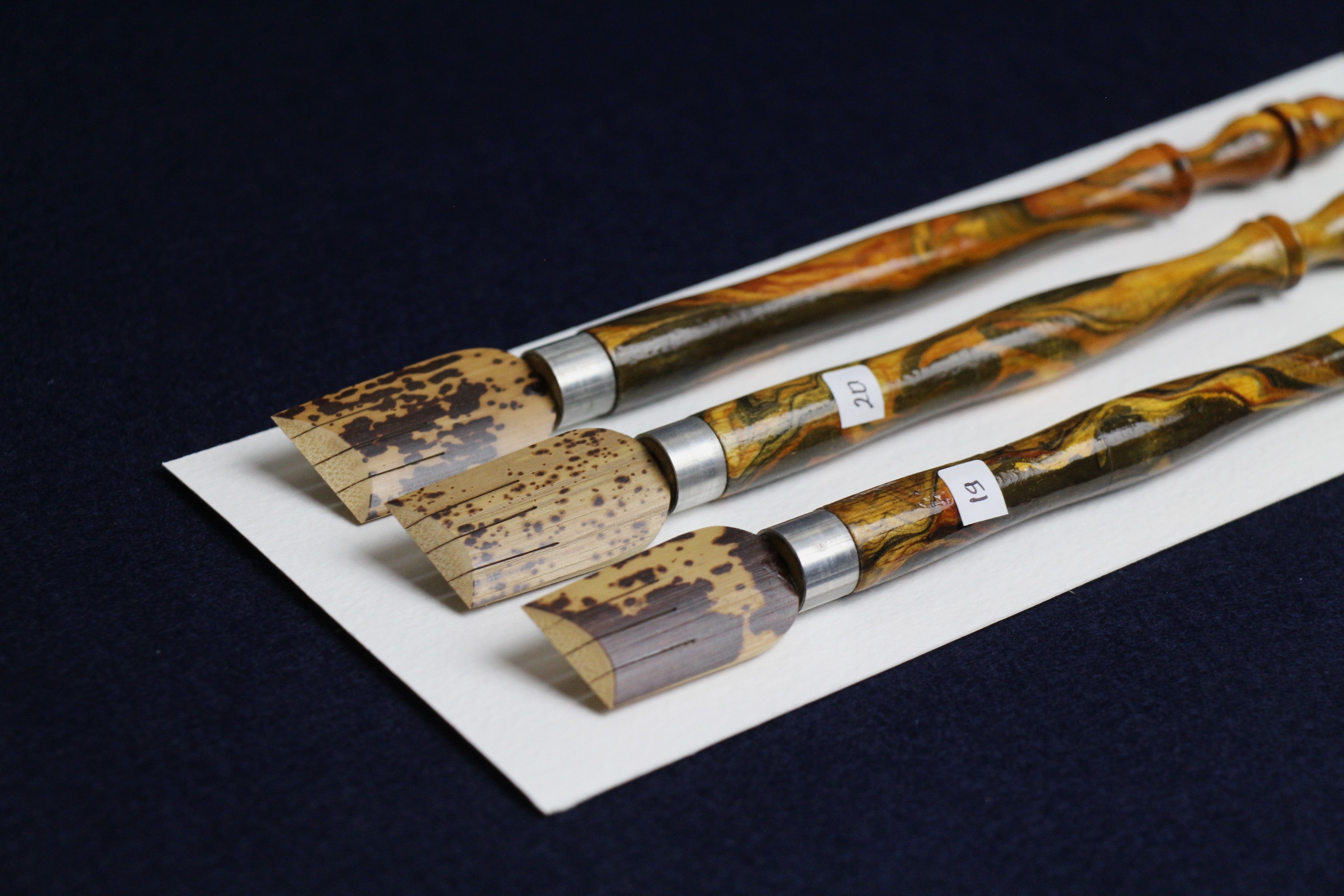 Set of 3 bamboo qalams for Arabic calligraphy: 19 - 21 mm, dip pen with left oblique nib
