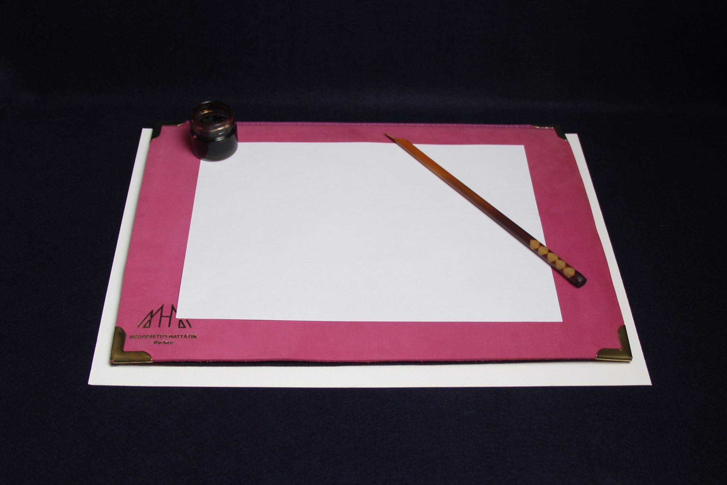 Leather writing mat with back support for Arabic calligraphy - pink
