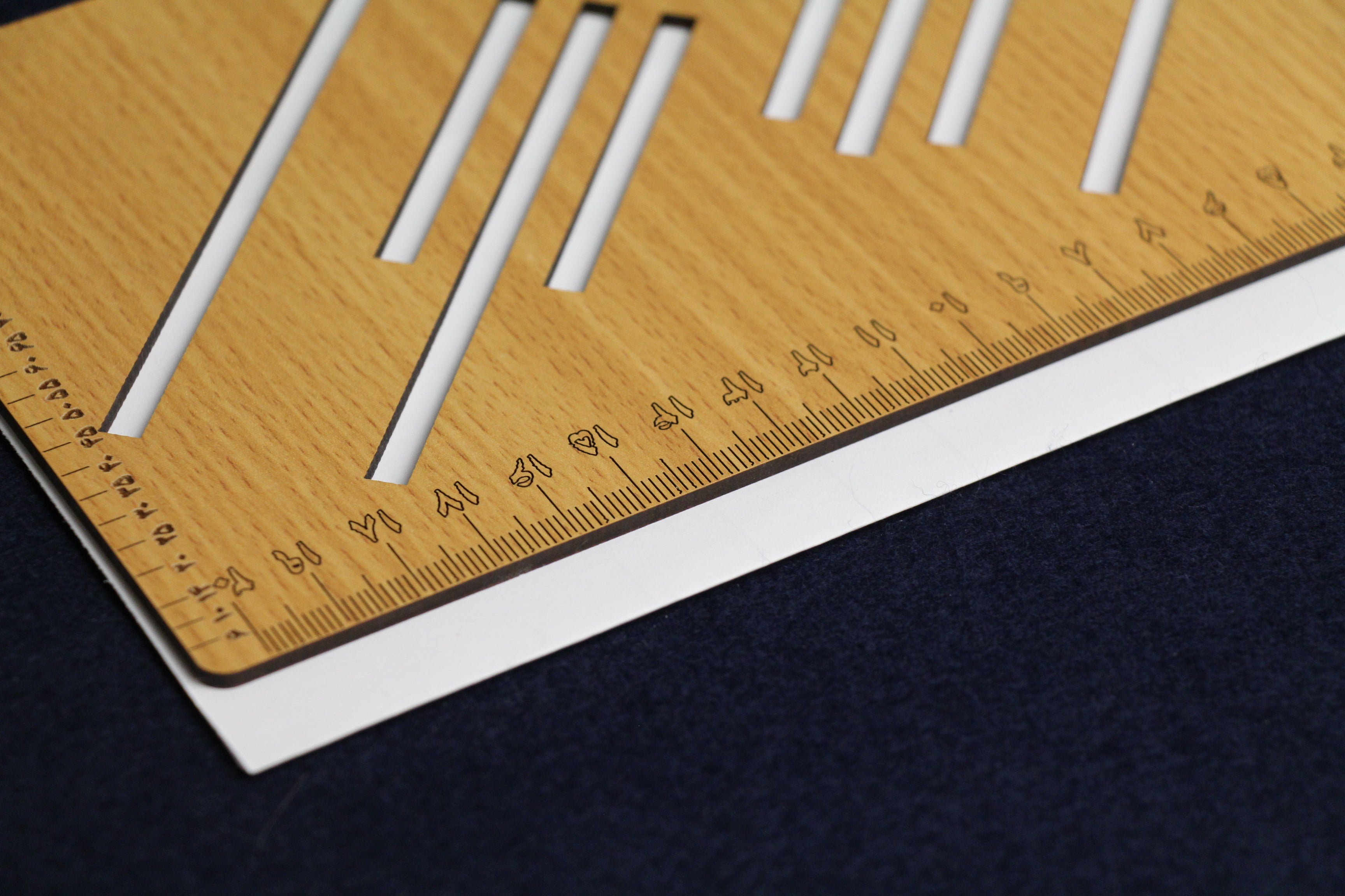 Line stencil with ruler for Nastaliq Chalipa panel, Persian calligraphy