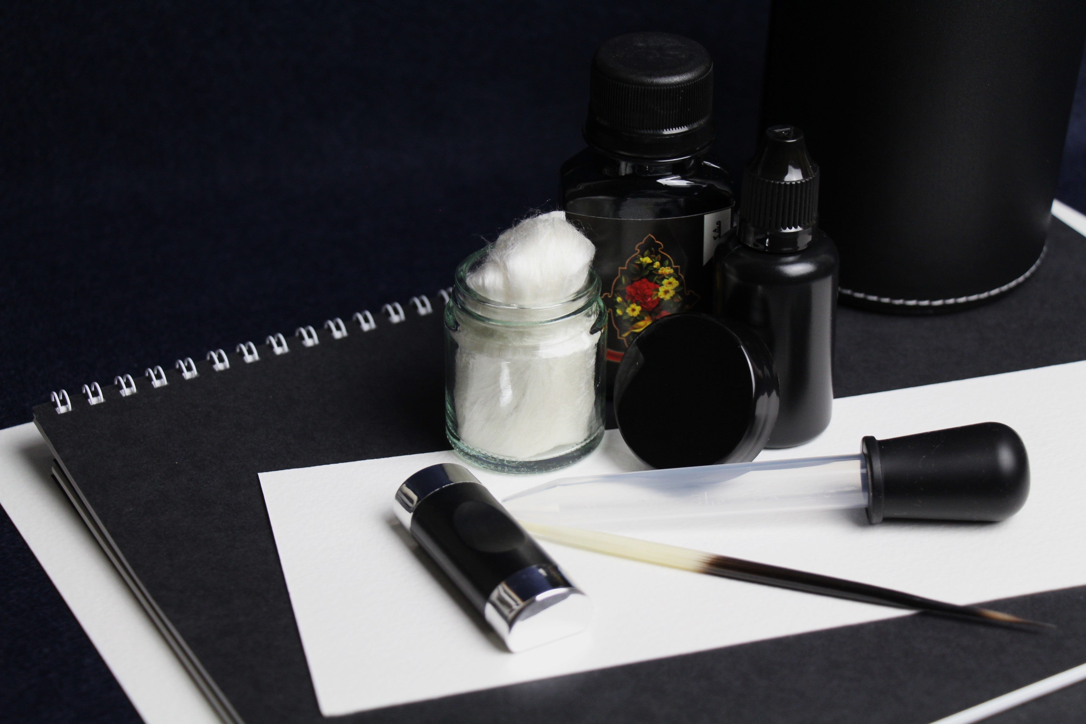 Large set for Arabic calligraphy - 7 dip pens, 2 notebooks, pen stand, black Taher ink, rose water, inkwell, silk likka, porcupine quill, transfer pipette, pen rest