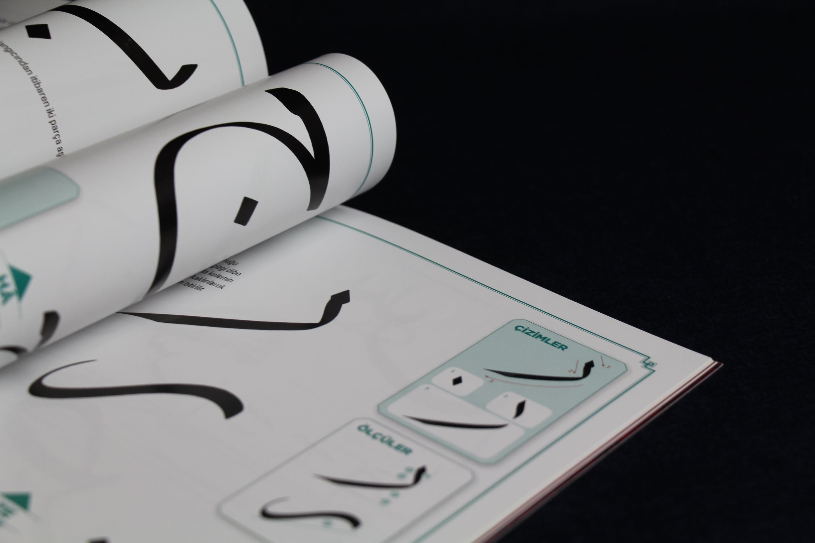 Arabic Calligraphy: How to write - Thuluth script (in Turkish)