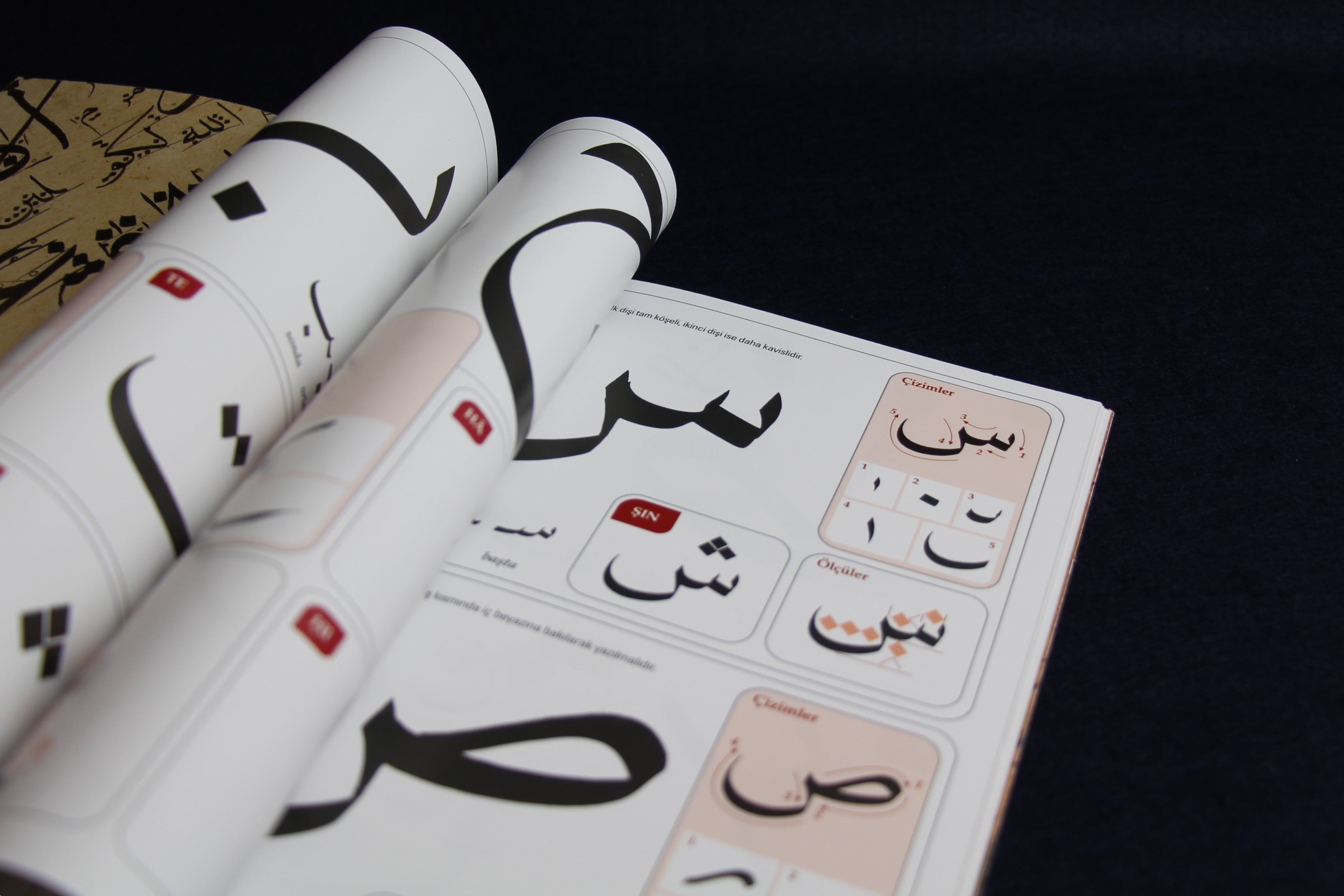 Arabic Calligraphy: How to write - Naskh script (in Turkish)