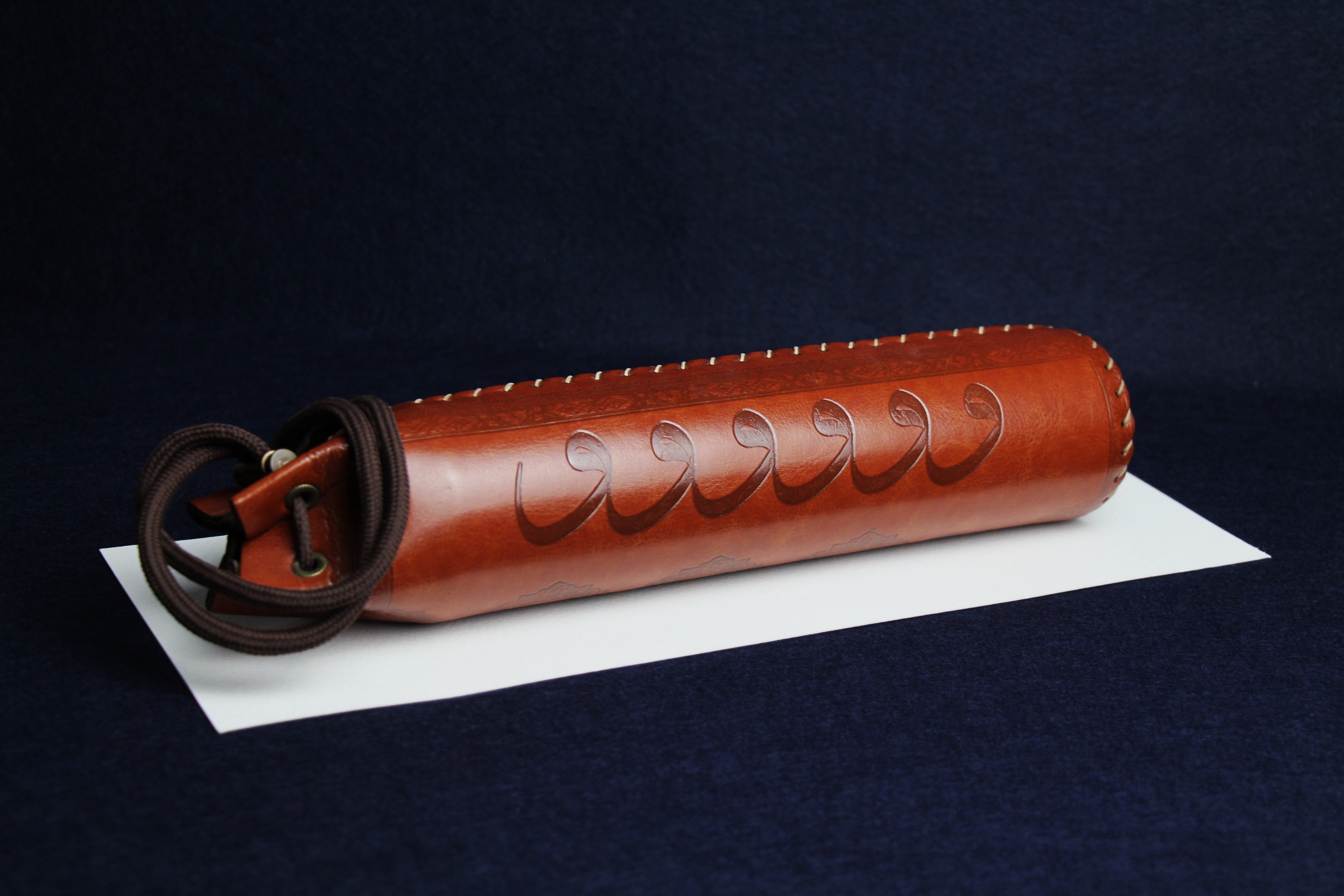 Round tube qalam case made of faux leather - brown (b)