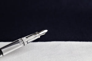 Wing Sung 3008 fountain pen with left oblique nib for Arabic calligraphy