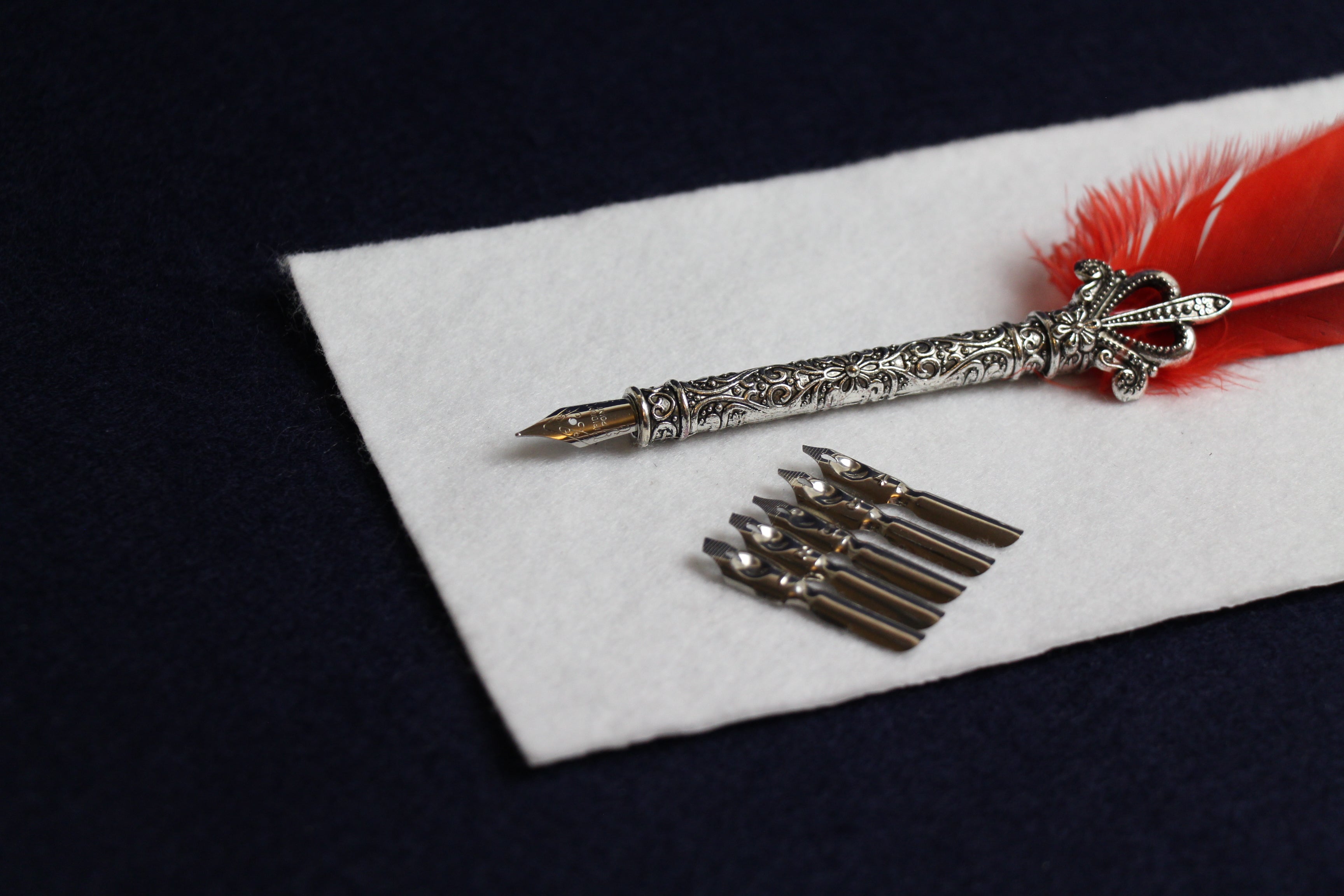 Small feather quill set for Arabic calligraphy